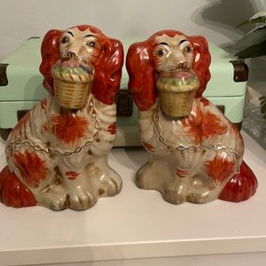 Staffordshire reproduction pair dog figurine